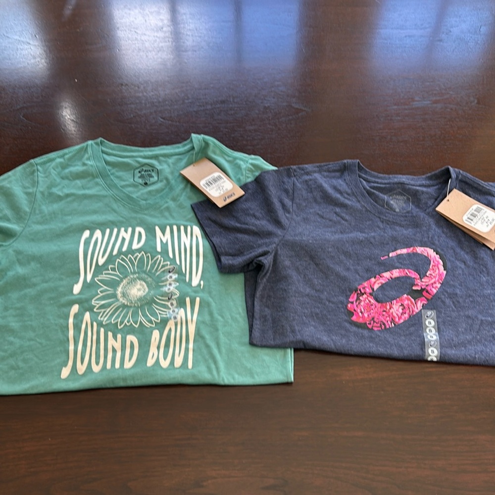 NWT ASICS women’s tshirt bundle of 2
